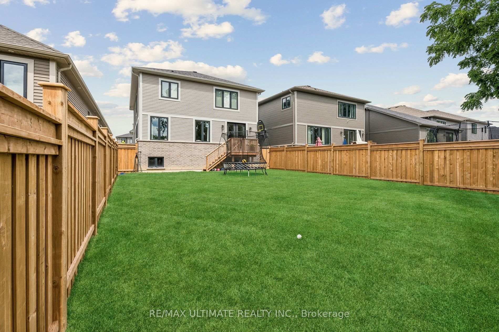 Photo 36 of 49 Blackbird Way, Hamilton, Mount Hope — HOMEH