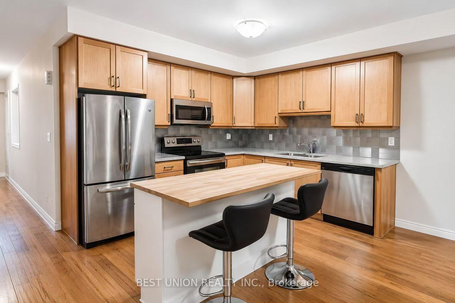 Photo 5 of 133 St Leger Street, Kitchener, Mount Hope Huron Park — HOMEH