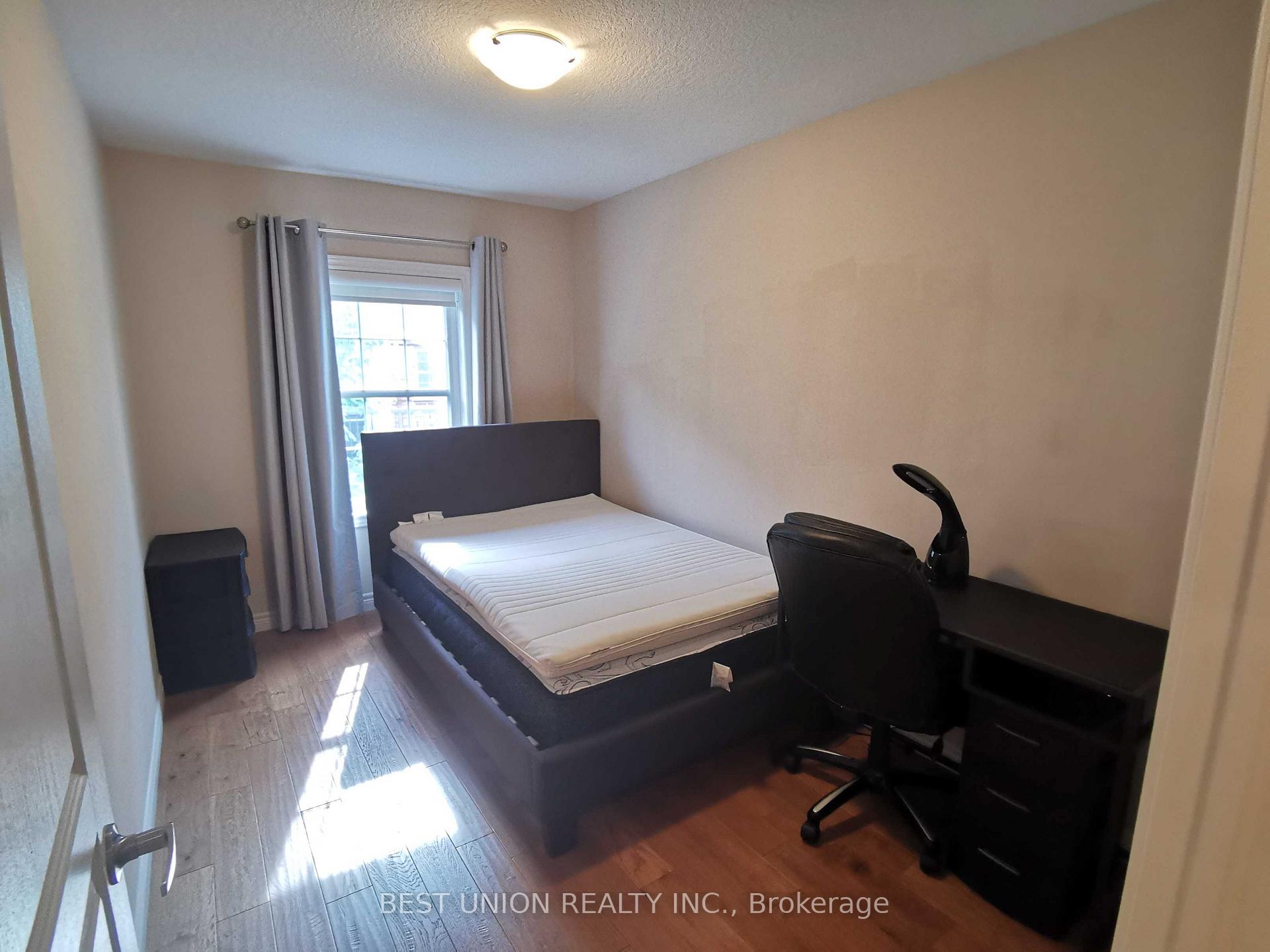 Photo 12 of 133 St Leger Street, Kitchener, Mount Hope Huron Park — HOMEH