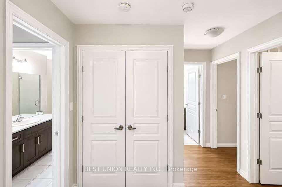 Photo 13 of 133 St Leger Street, Kitchener, Mount Hope Huron Park — HOMEH