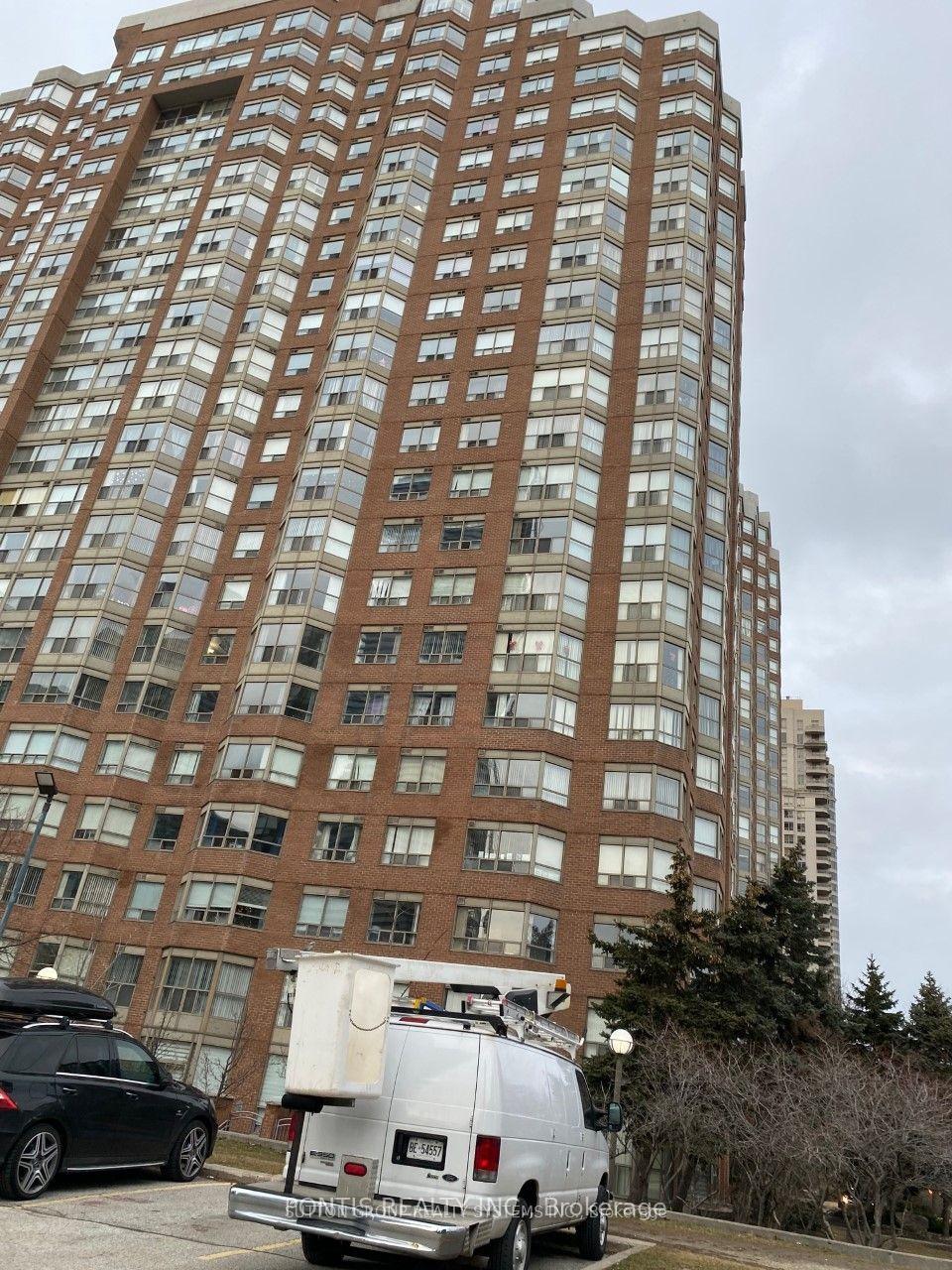 Photo 2 of Unit 310, 325 Webb Drive, Mississauga, City Centre — HOMEH