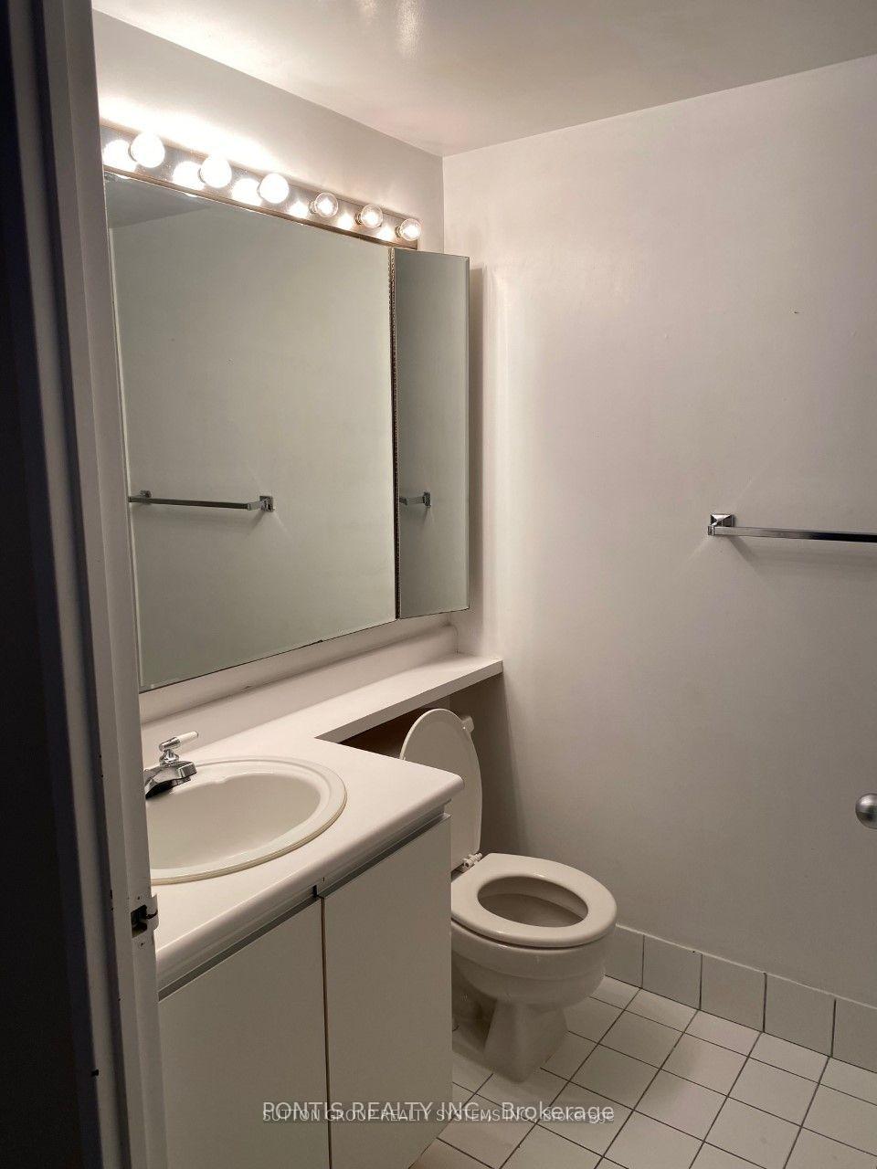 Photo 14 of Unit 310, 325 Webb Drive, Mississauga, City Centre — HOMEH