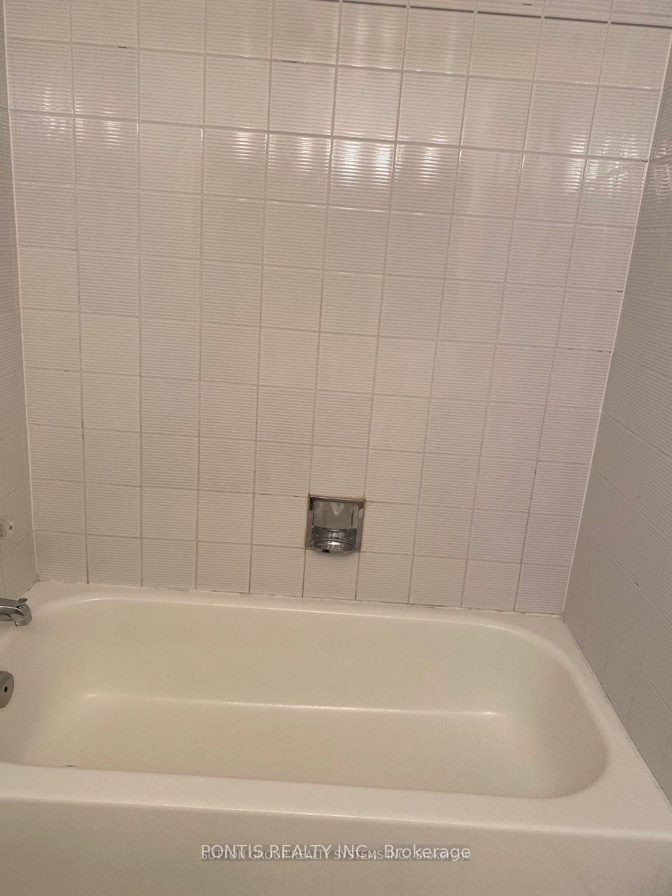 Photo 19 of Unit 310, 325 Webb Drive, Mississauga, City Centre — HOMEH