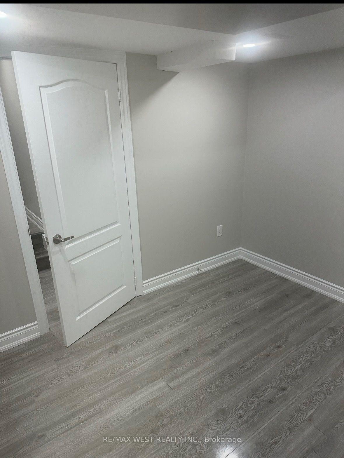 Photo 9 of 5 Bryony Road, Brampton, Northwest Brampton — HOMEH