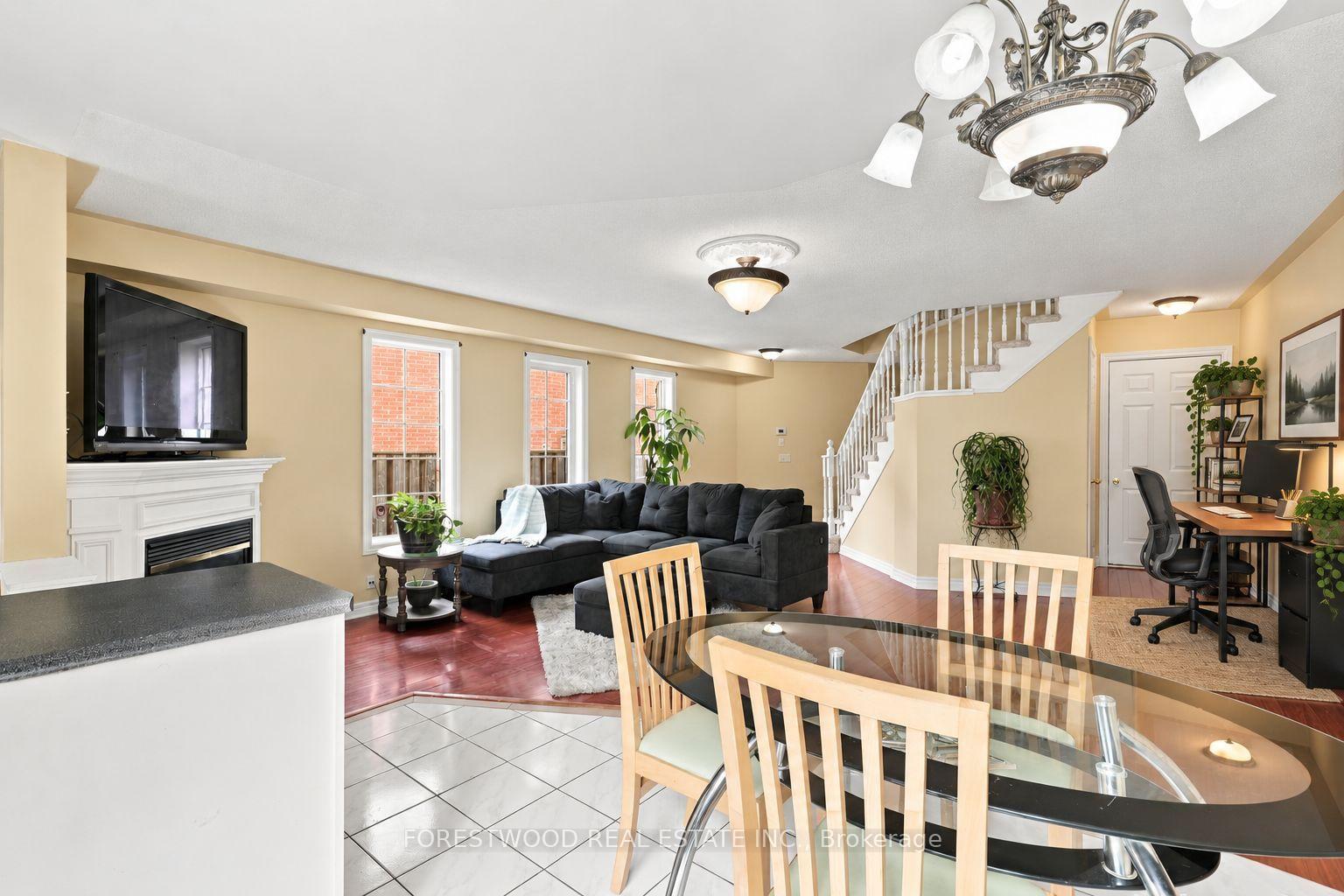 Photo 2 of 117 Checkerberry Crescent, Brampton, Sandringham-Wellington — HOMEH