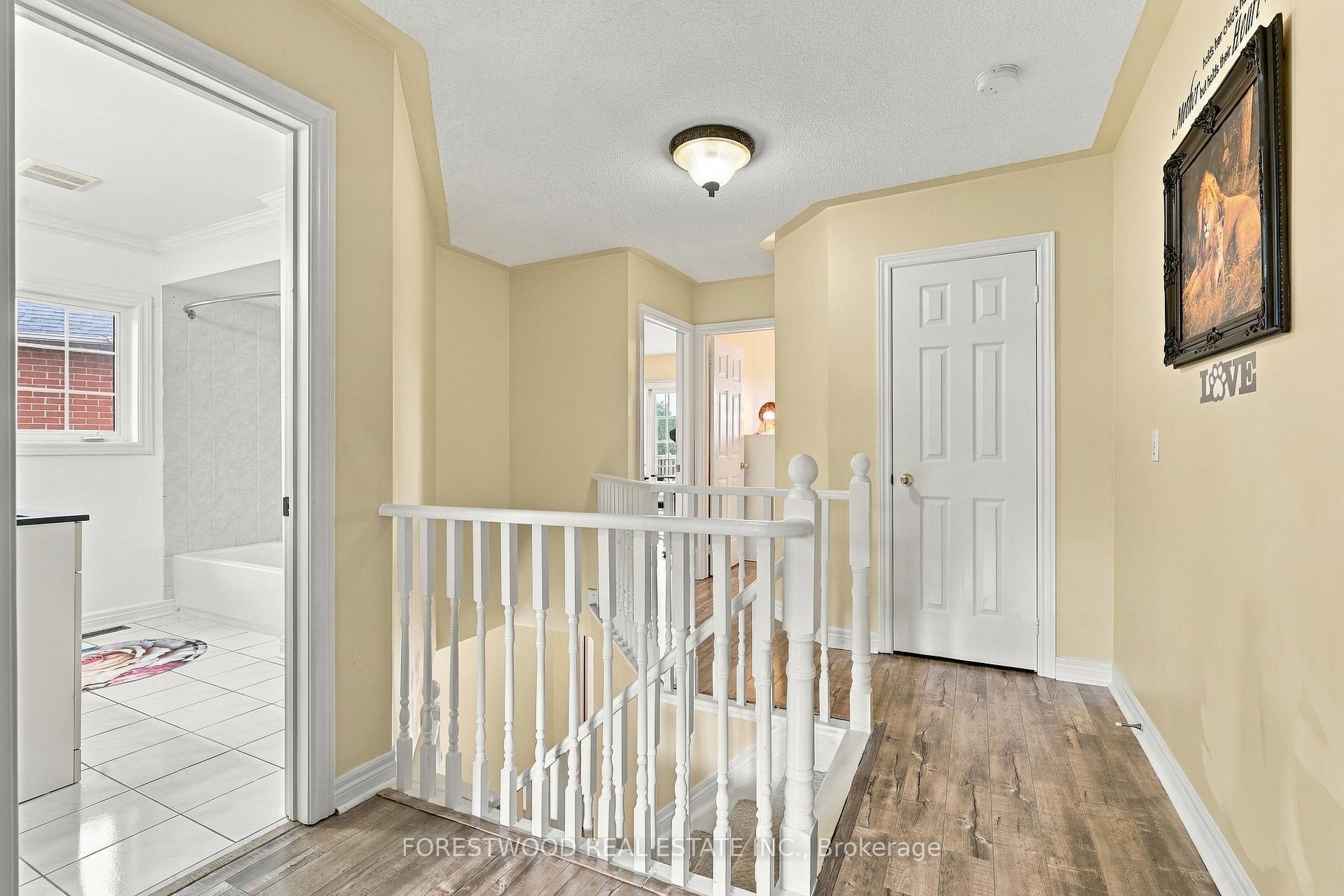 Photo 9 of 117 Checkerberry Crescent, Brampton, Sandringham-Wellington — HOMEH