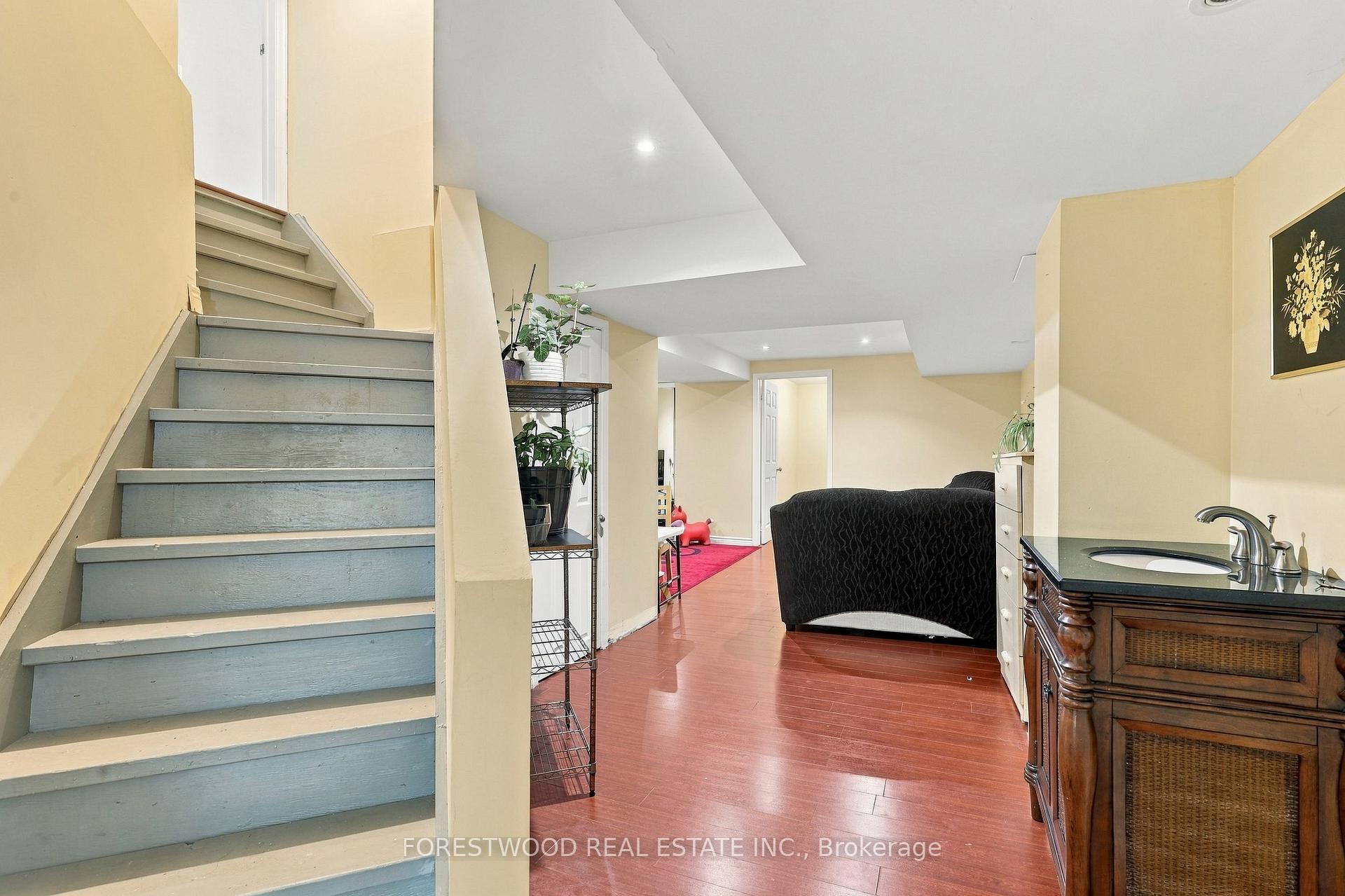 Photo 22 of 117 Checkerberry Crescent, Brampton, Sandringham-Wellington — HOMEH