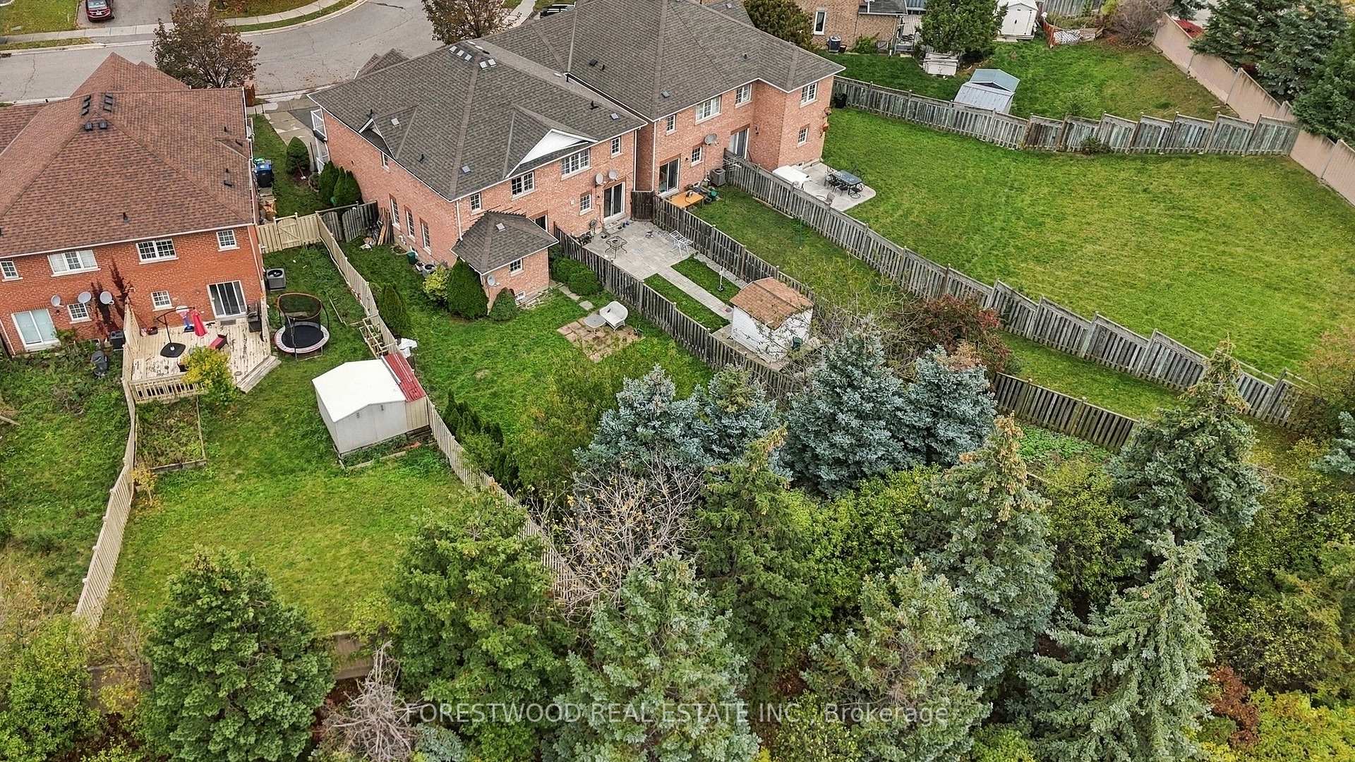 Photo 27 of 117 Checkerberry Crescent, Brampton, Sandringham-Wellington — HOMEH