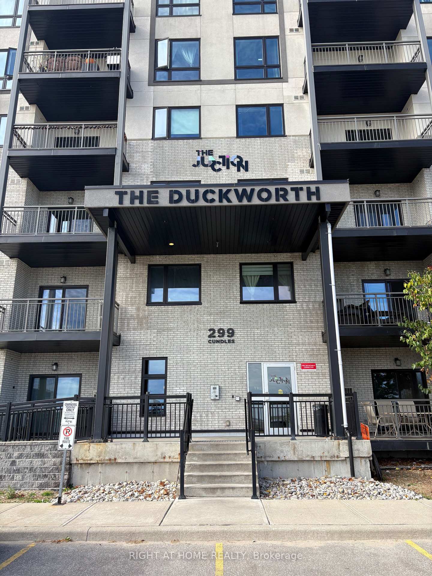 Photo 1 of Unit 305, 299 Cundles Road E, Barrie, Alliance — HOMEH