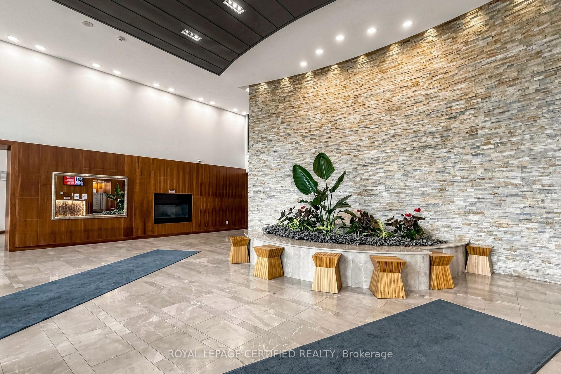 Photo 2 of Unit 603, 225 Webb Drive, Mississauga, City Centre — HOMEH