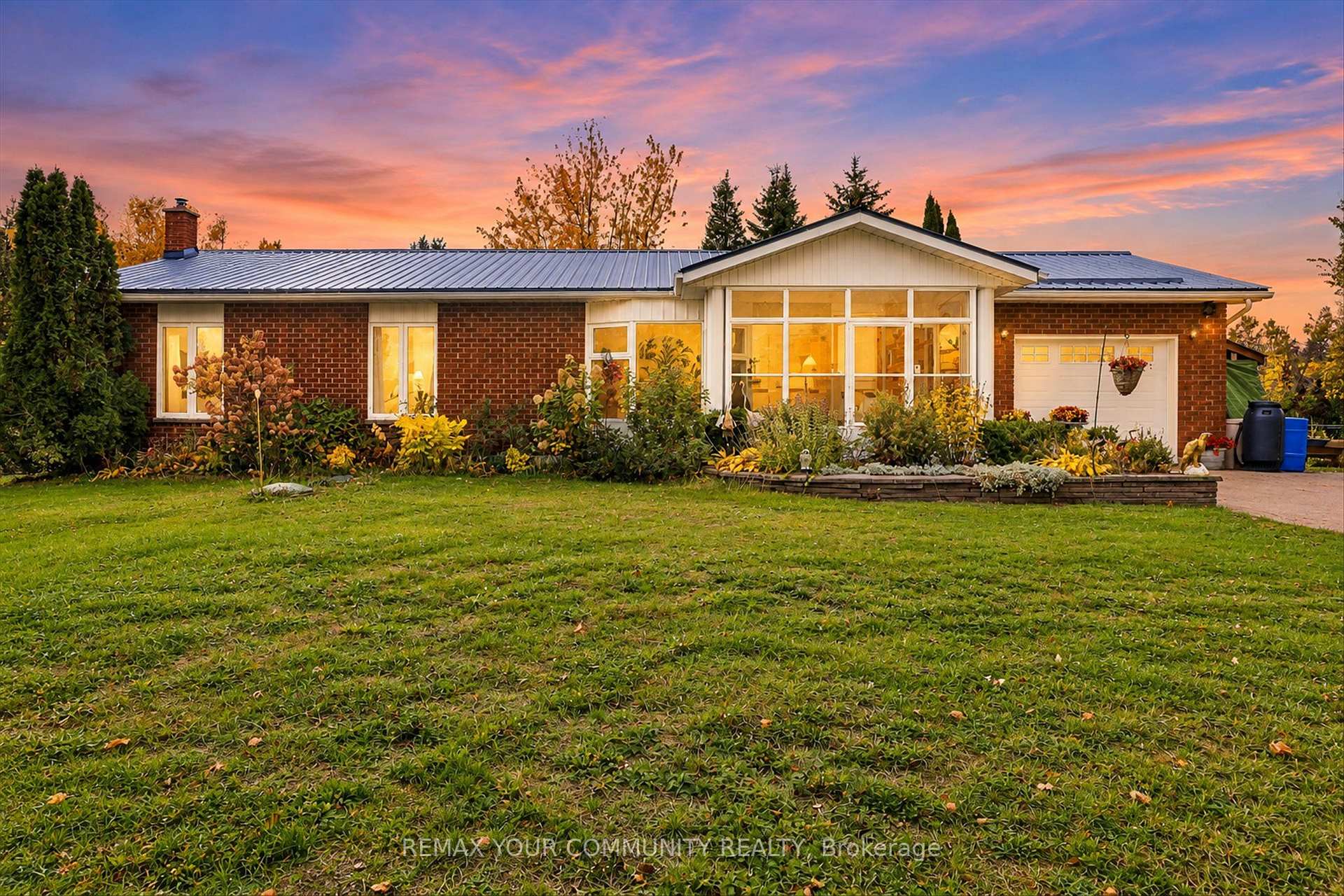 Photo 3 of 747 Long Beach Road, Kawartha Lakes, Fenelon — HOMEH