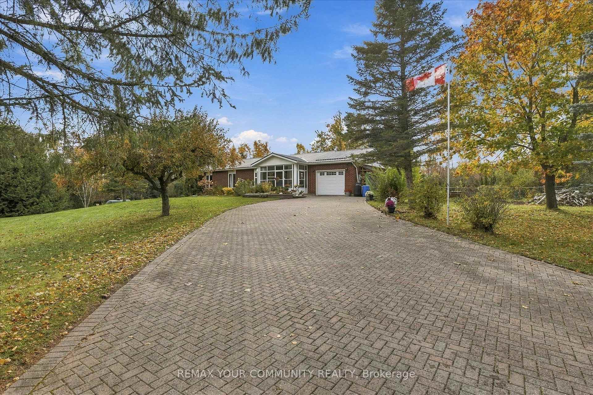 Photo 4 of 747 Long Beach Road, Kawartha Lakes, Fenelon — HOMEH