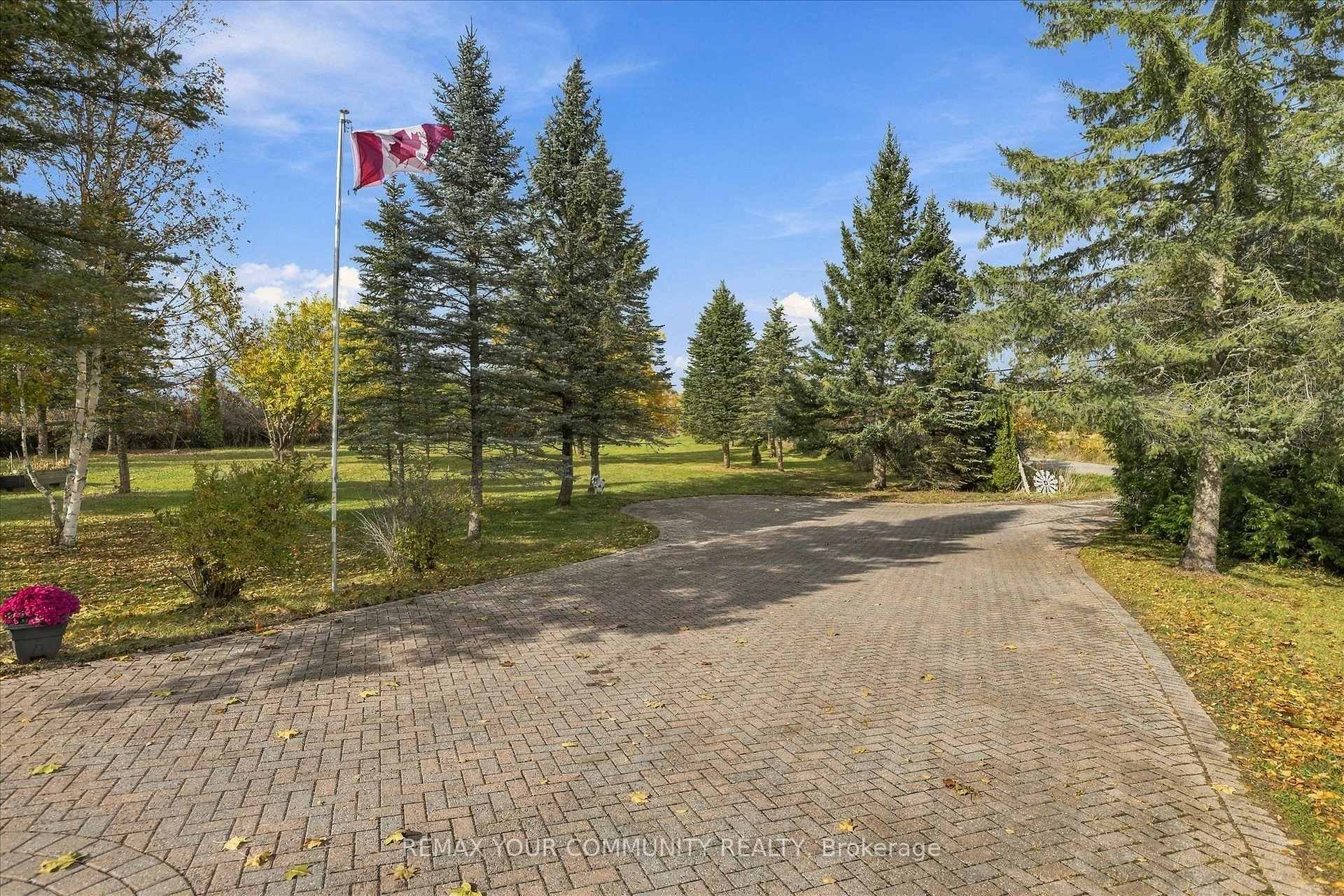 Photo 5 of 747 Long Beach Road, Kawartha Lakes, Fenelon — HOMEH