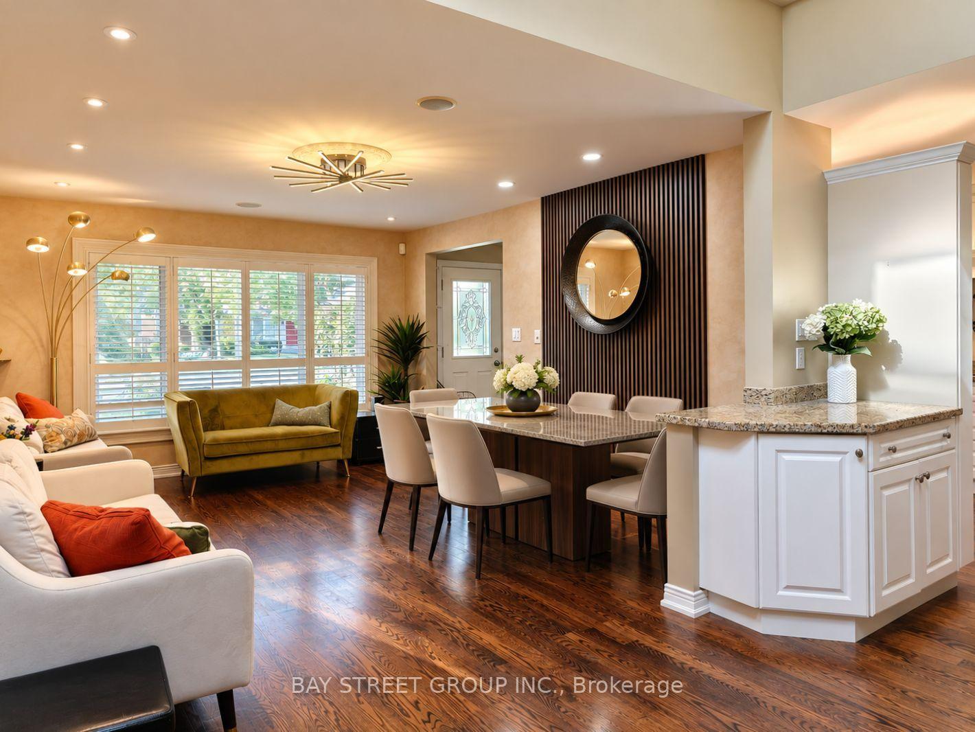 Photo 10 of 111 Fred Varley Drive, Markham, Unionville — HOMEH