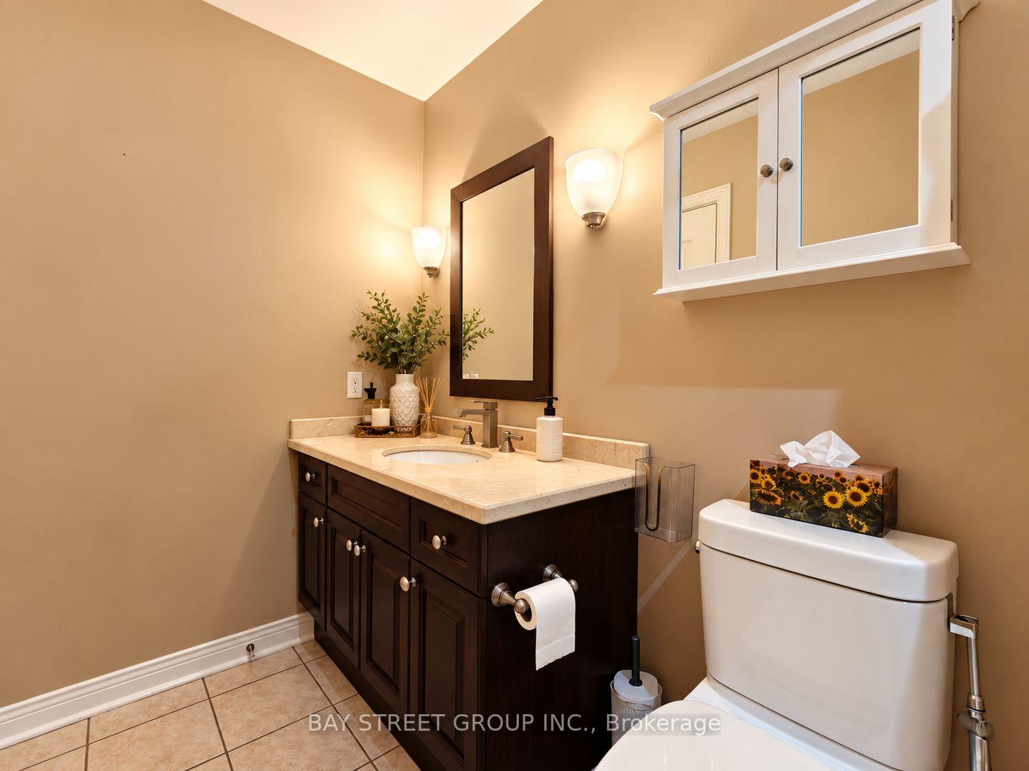 Photo 24 of 111 Fred Varley Drive, Markham, Unionville — HOMEH