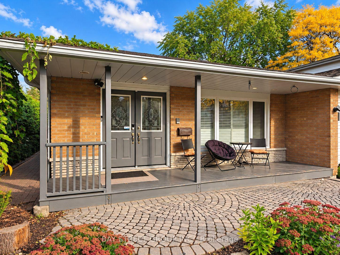 Photo 33 of 111 Fred Varley Drive, Markham, Unionville — HOMEH