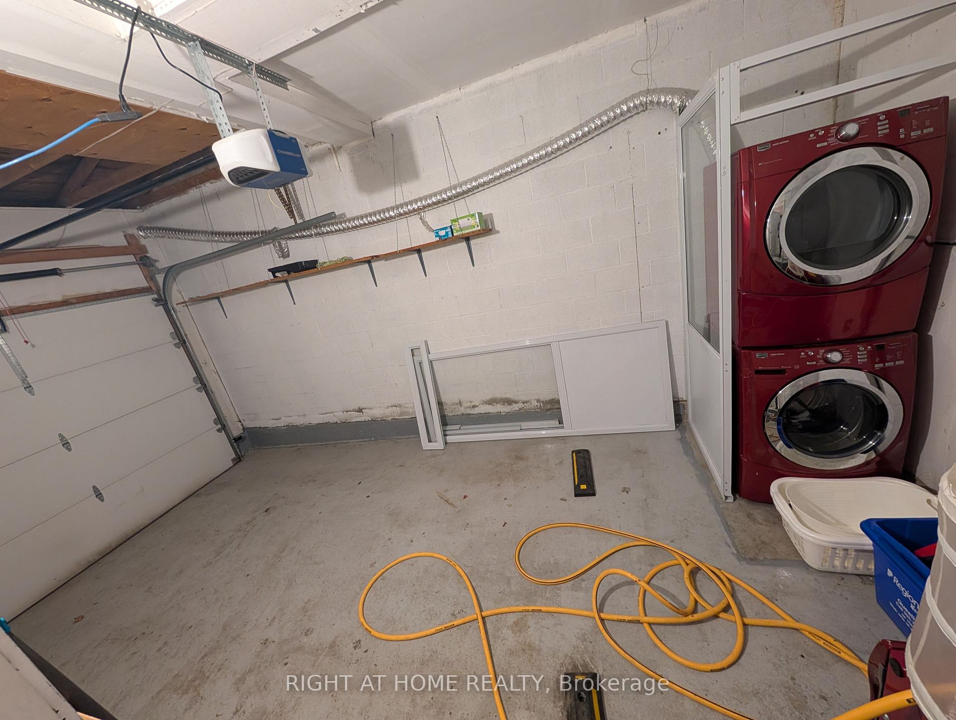 Photo 4 of Unit Upper, 3843 Densbury Drive, Mississauga, Lisgar — HOMEH