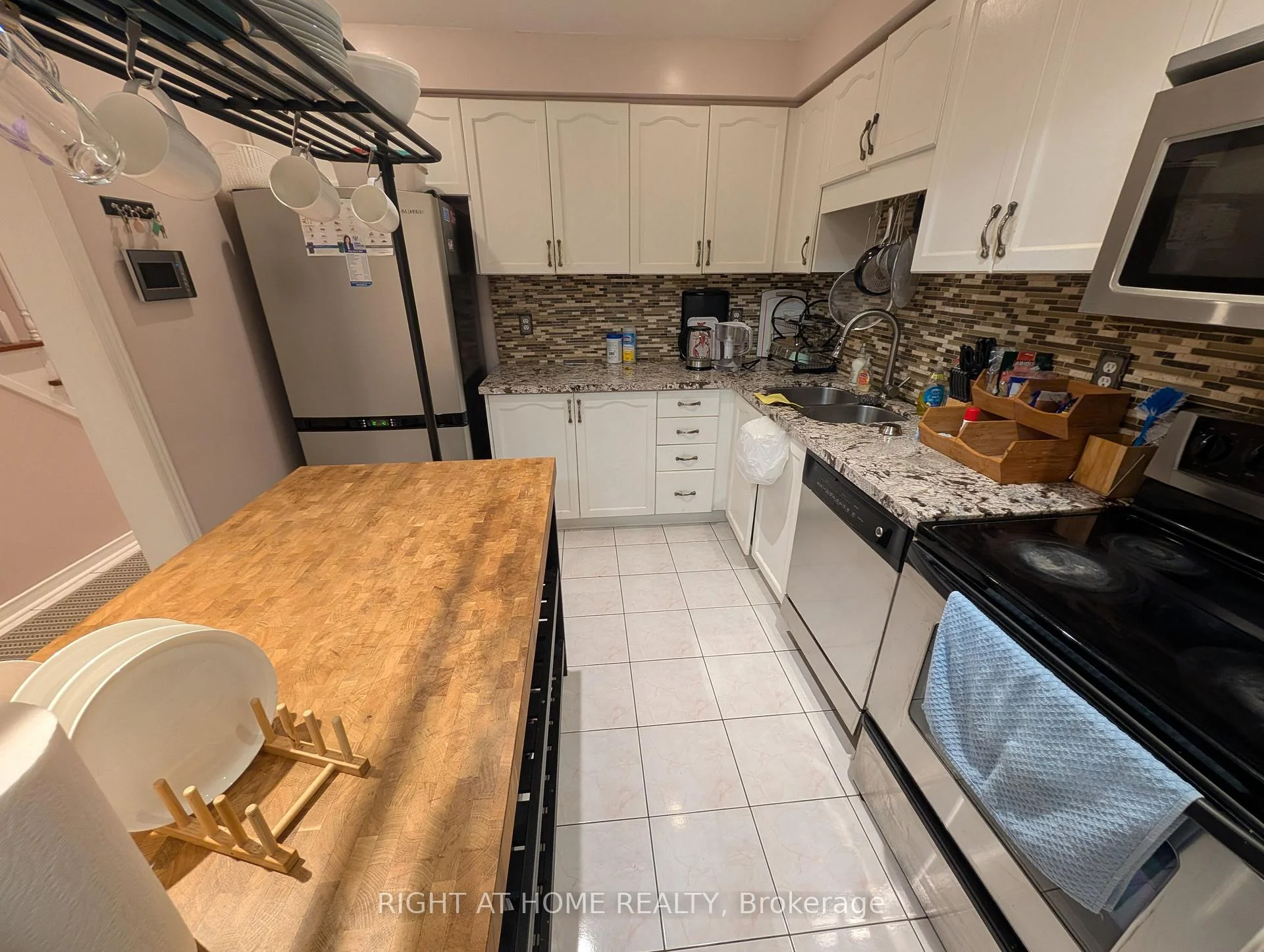 Photo 37 of Unit Upper, 3843 Densbury Drive, Mississauga, Lisgar — HOMEH
