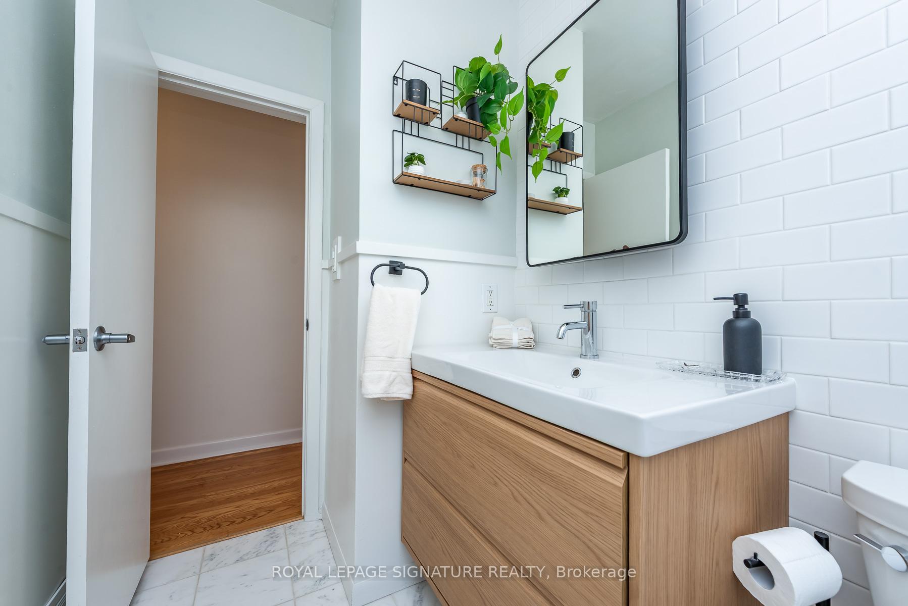 Photo 21 of 48 McRoberts Avenue, Toronto, Corso Italia-Davenport — HOMEH
