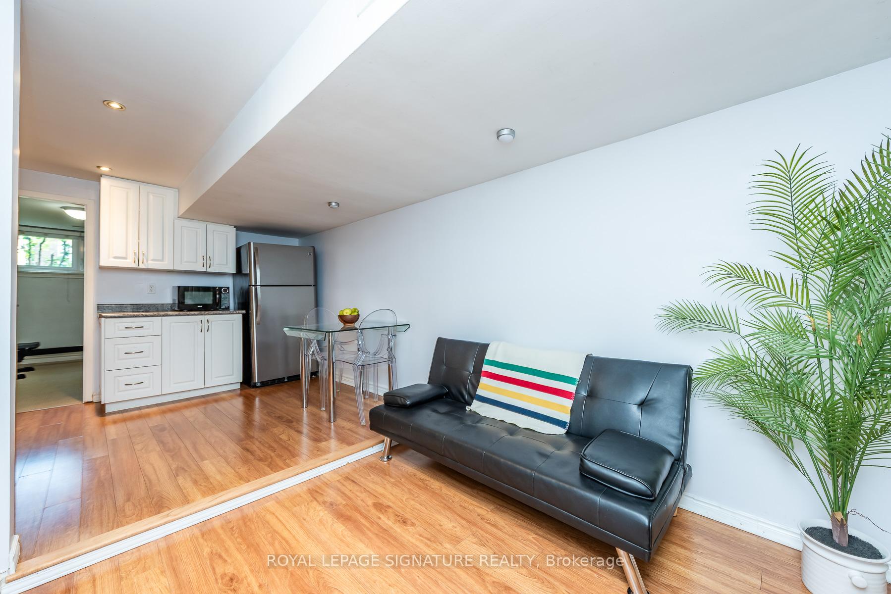 Photo 33 of 48 McRoberts Avenue, Toronto, Corso Italia-Davenport — HOMEH