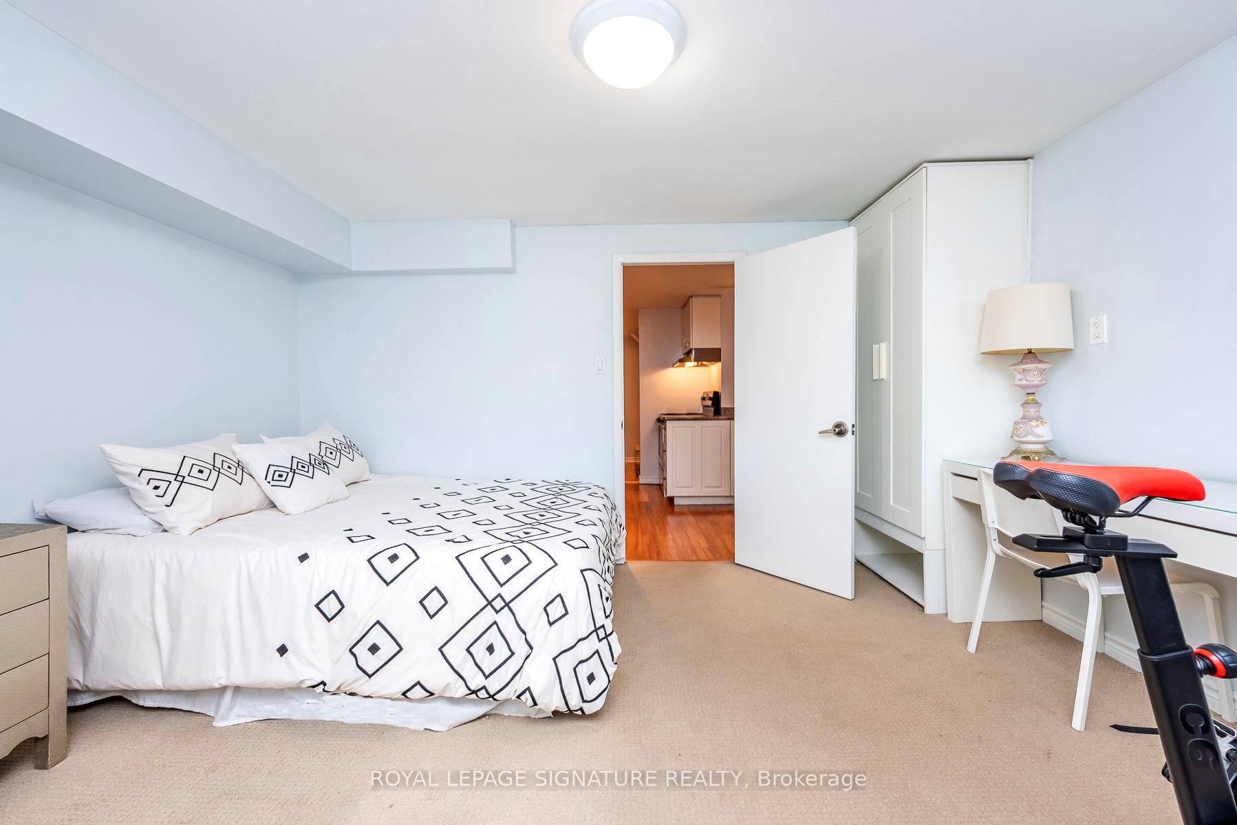 Photo 37 of 48 McRoberts Avenue, Toronto, Corso Italia-Davenport — HOMEH