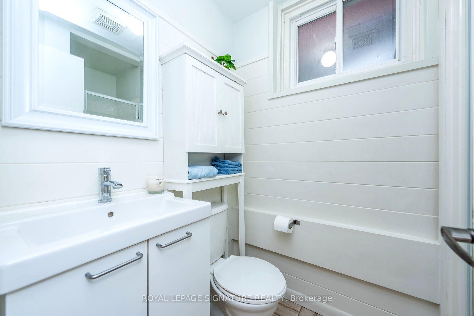 Photo 39 of 48 McRoberts Avenue, Toronto, Corso Italia-Davenport — HOMEH