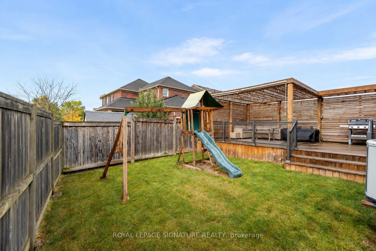 Photo 37 of 2 Poppythorn Road, Brampton, Fletcher's Meadow — HOMEH