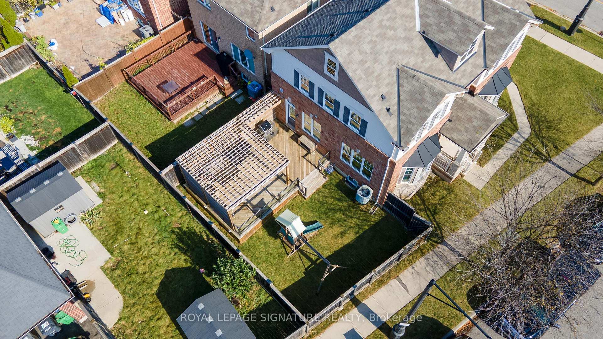Photo 39 of 2 Poppythorn Road, Brampton, Fletcher's Meadow — HOMEH