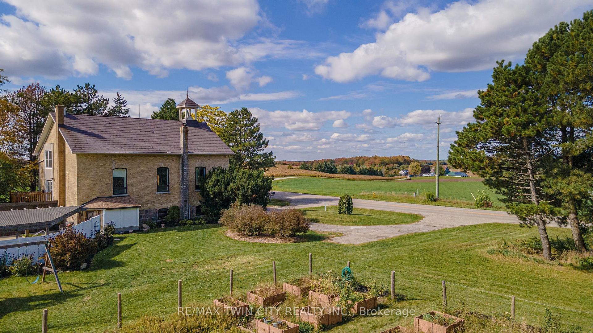 Photo 2 of 2653 Huron Road, Wilmot — HOMEH