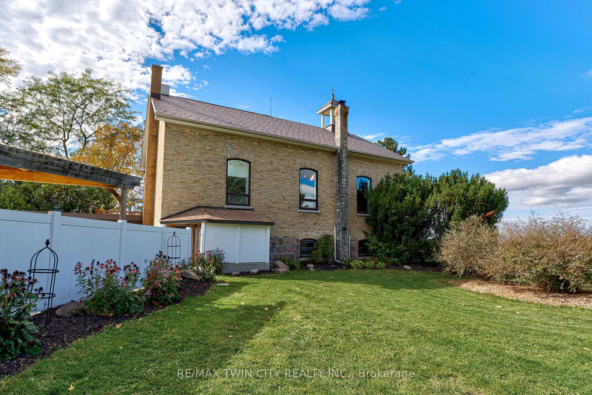 Photo 40 of 2653 Huron Road, Wilmot — HOMEH