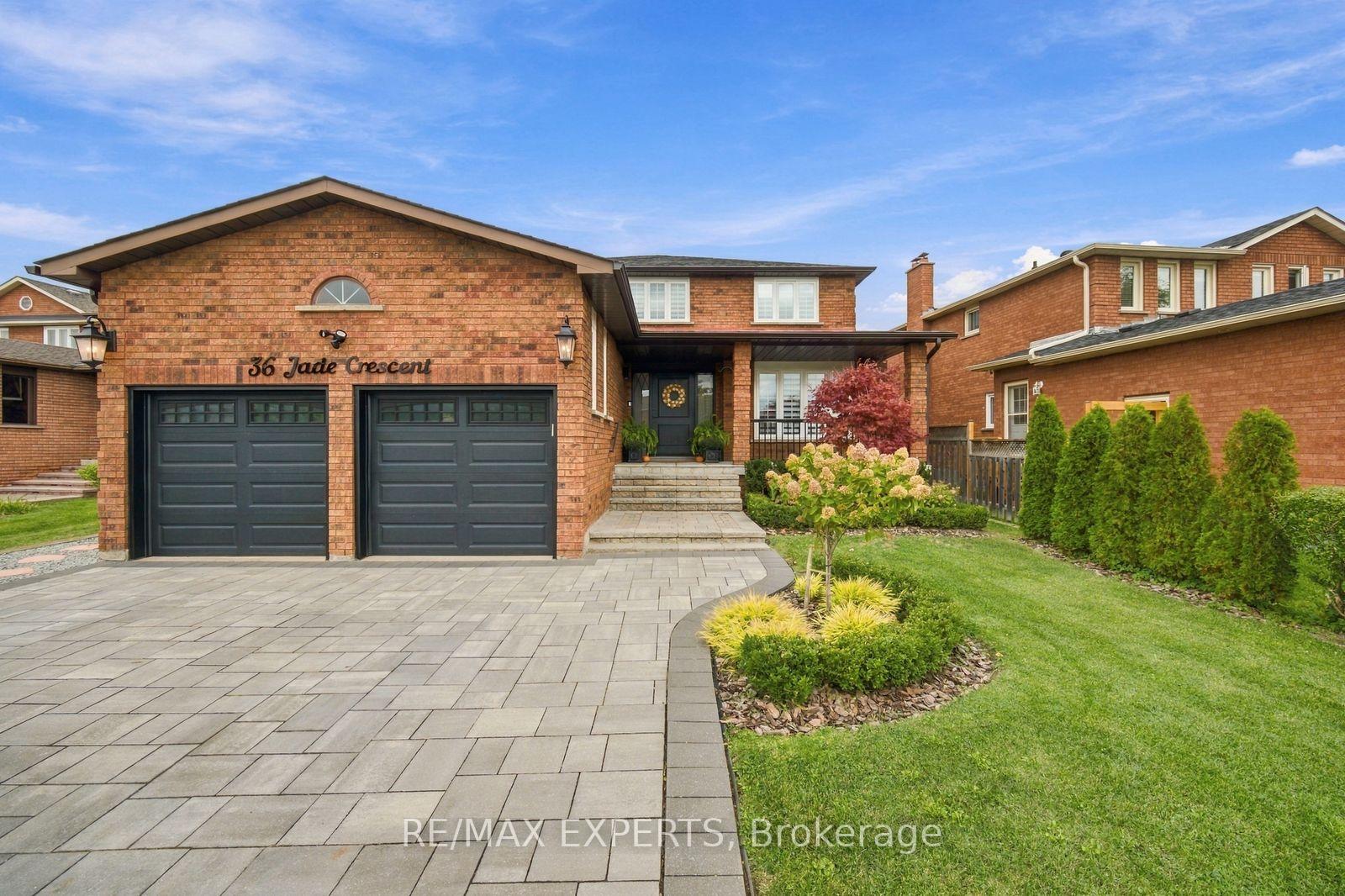 Photo 2 of 36 Jade Crescent, Vaughan, West Woodbridge — HOMEH