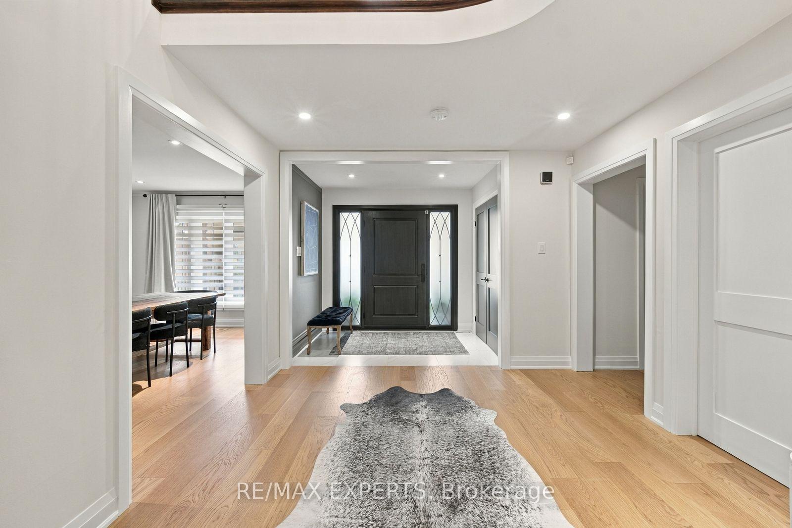 Photo 5 of 36 Jade Crescent, Vaughan, West Woodbridge — HOMEH