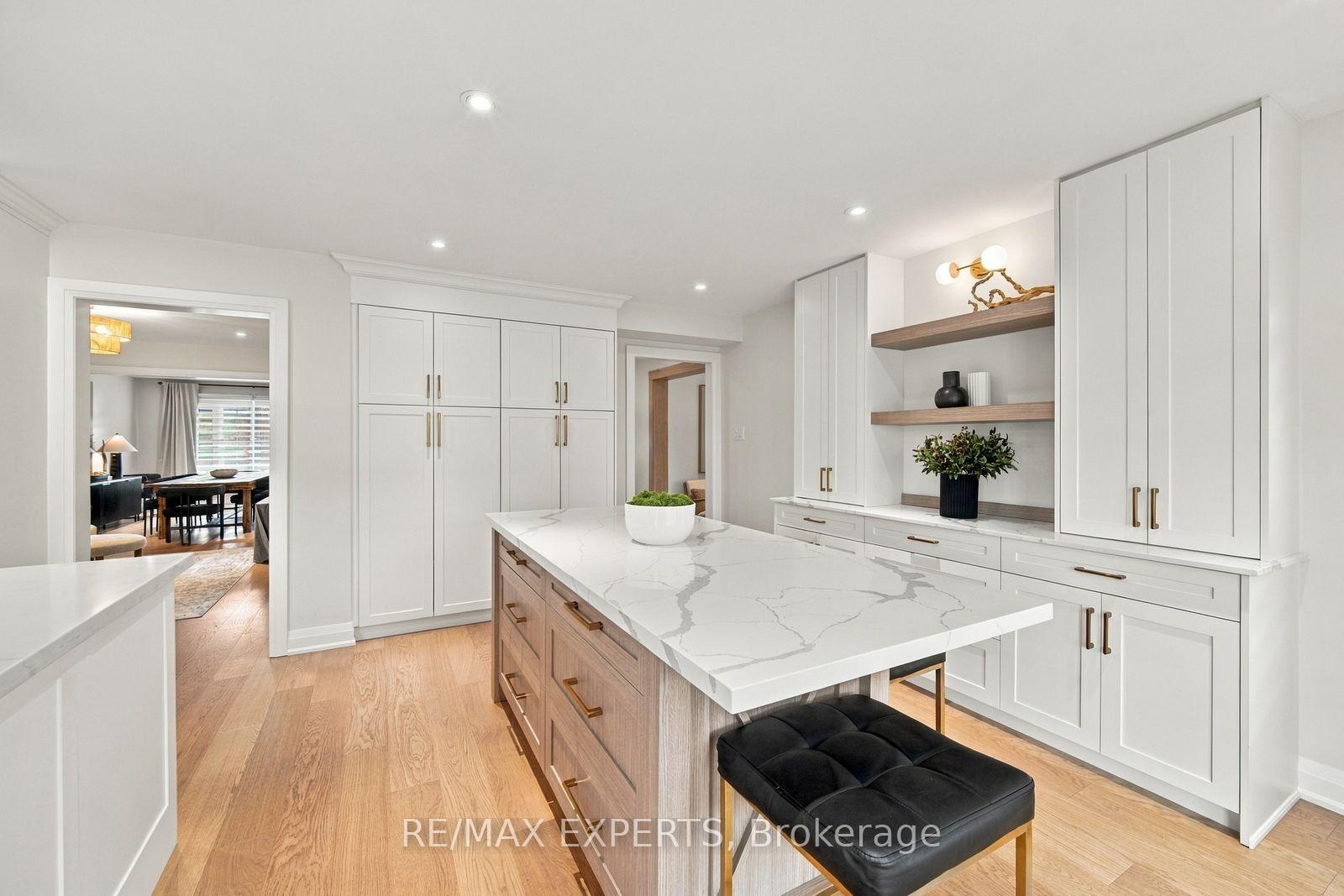 Photo 13 of 36 Jade Crescent, Vaughan, West Woodbridge — HOMEH