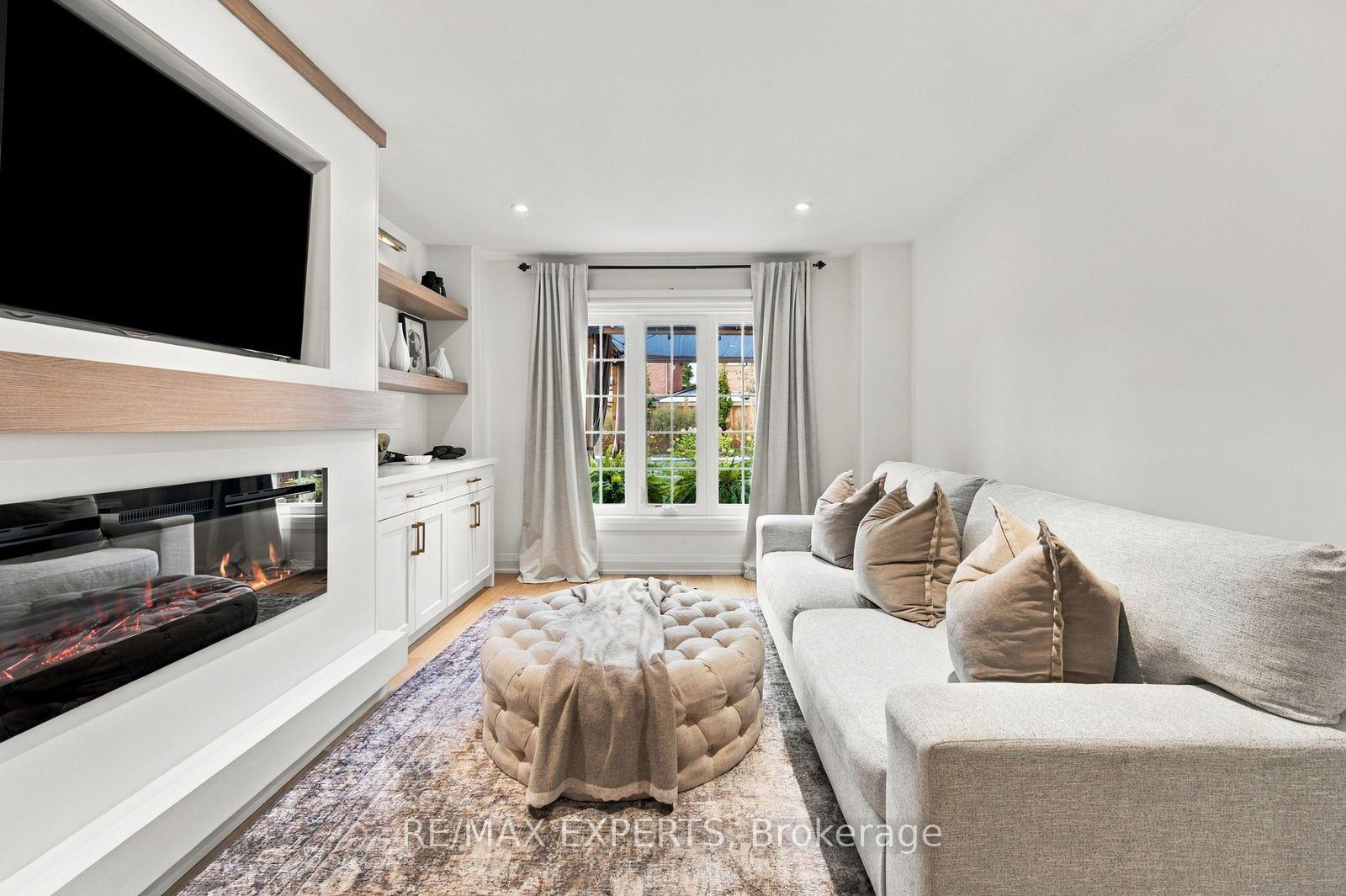 Photo 20 of 36 Jade Crescent, Vaughan, West Woodbridge — HOMEH
