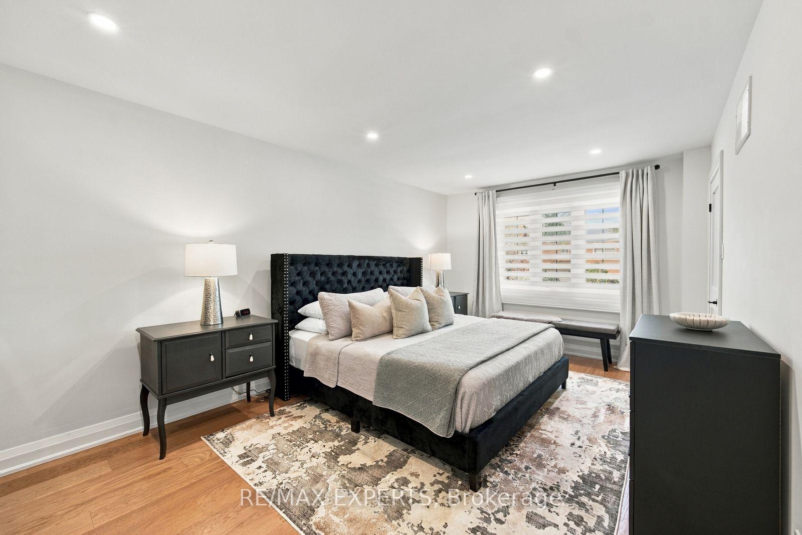 Photo 29 of 36 Jade Crescent, Vaughan, West Woodbridge — HOMEH