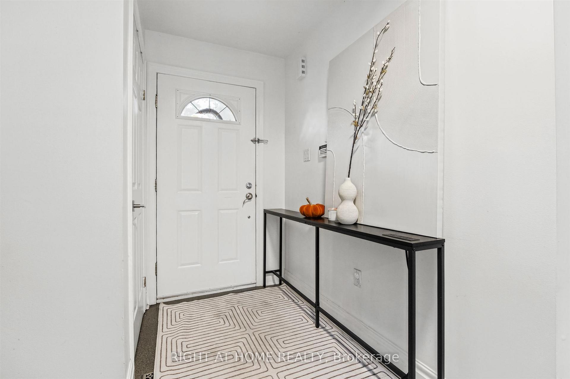 Photo 3 of 50 Gardenvale Road, Etobicoke, Stonegate-Queensway — HOMEH