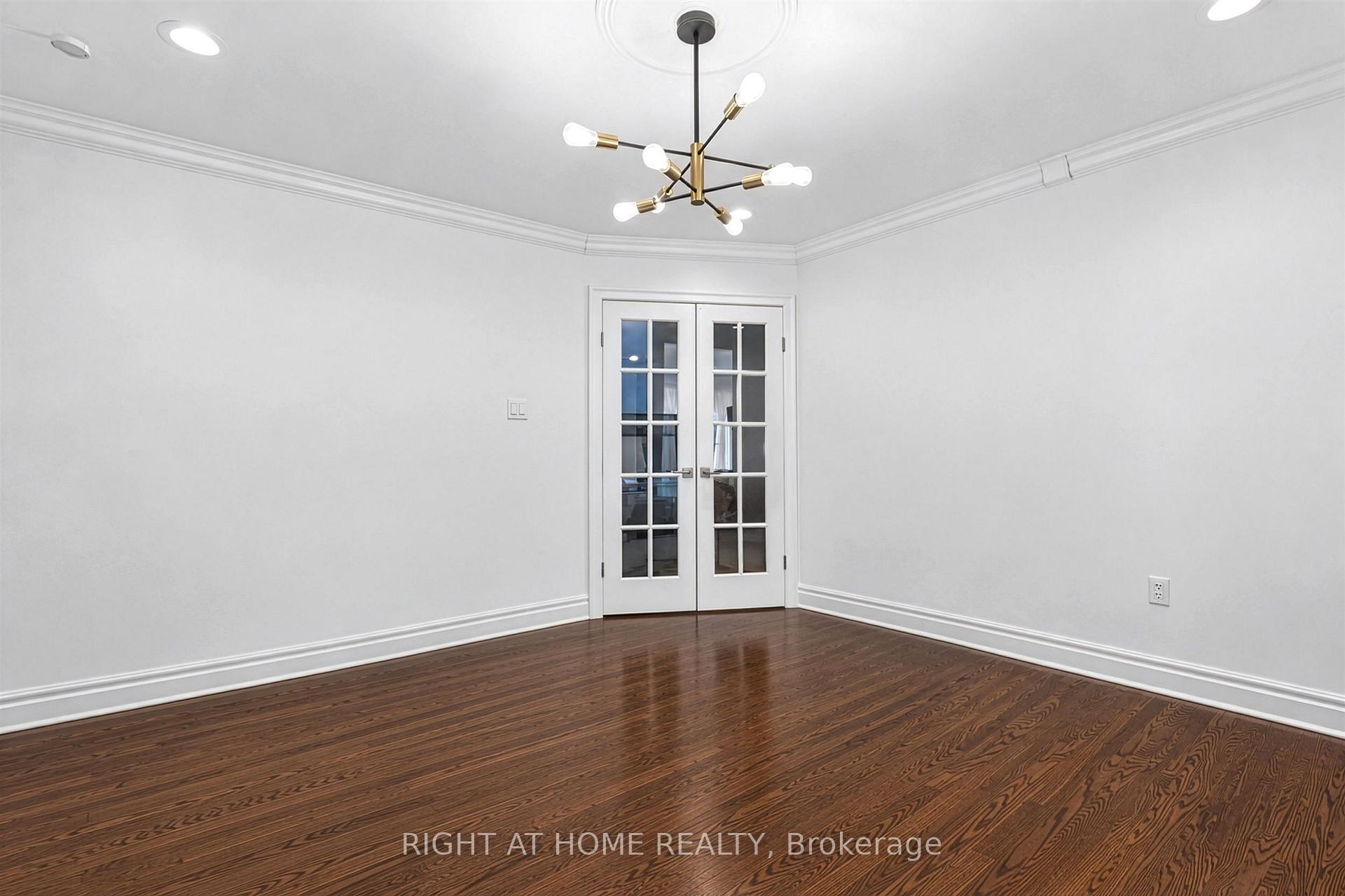 Photo 5 of 50 Gardenvale Road, Etobicoke, Stonegate-Queensway — HOMEH