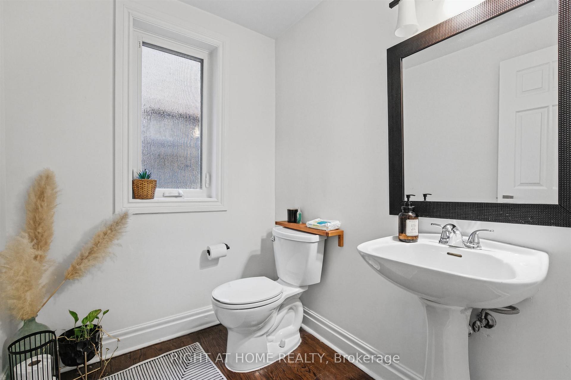 Photo 8 of 50 Gardenvale Road, Etobicoke, Stonegate-Queensway — HOMEH