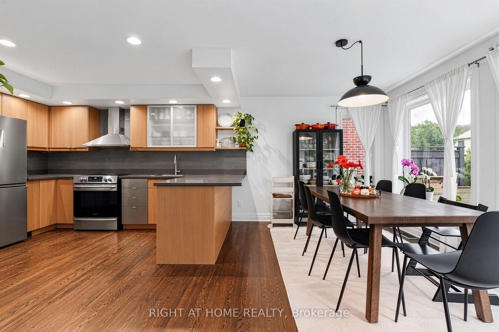 Photo 10 of 50 Gardenvale Road, Etobicoke, Stonegate-Queensway — HOMEH