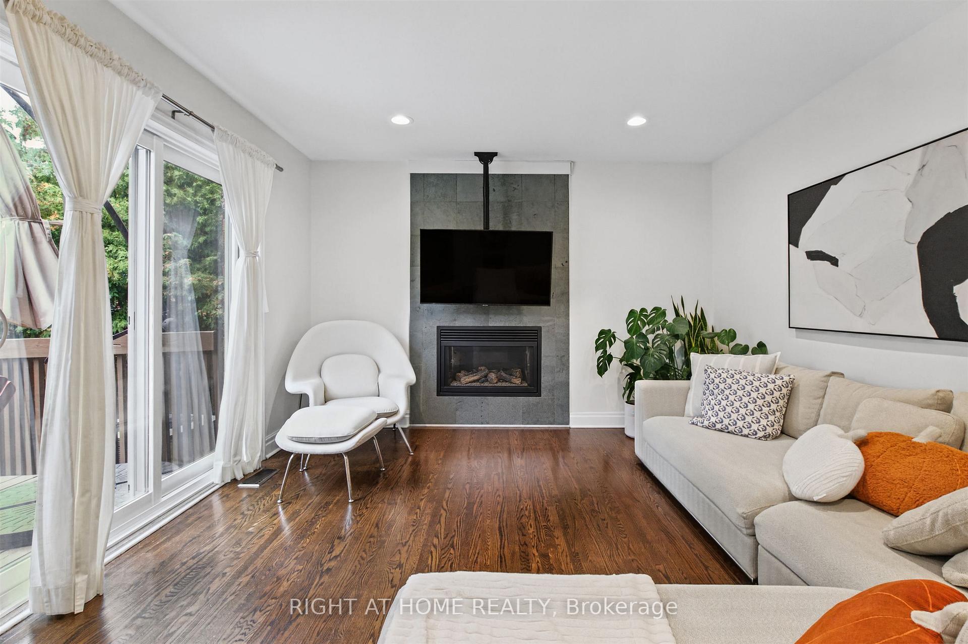 Photo 15 of 50 Gardenvale Road, Etobicoke, Stonegate-Queensway — HOMEH