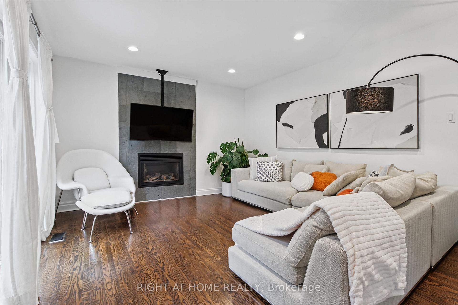 Photo 16 of 50 Gardenvale Road, Etobicoke, Stonegate-Queensway — HOMEH