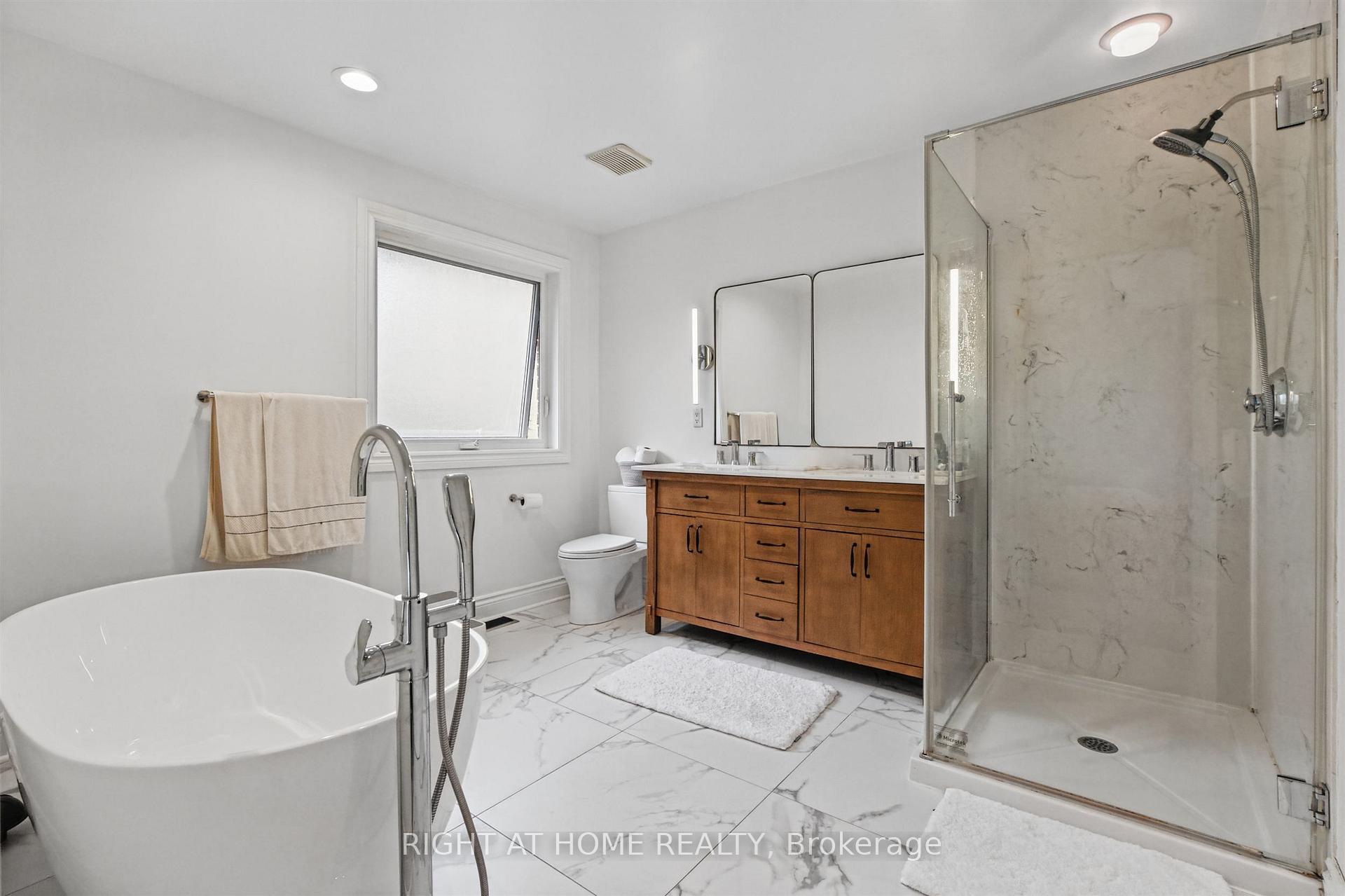 Photo 23 of 50 Gardenvale Road, Etobicoke, Stonegate-Queensway — HOMEH