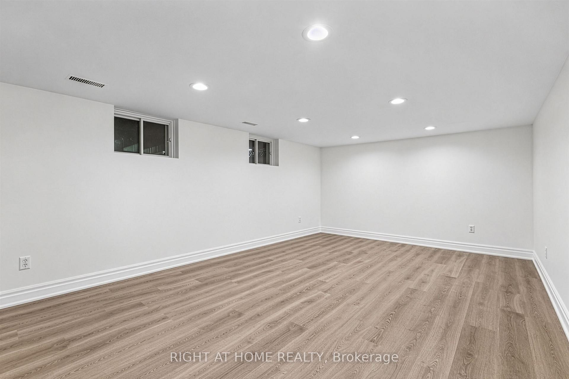 Photo 35 of 50 Gardenvale Road, Etobicoke, Stonegate-Queensway — HOMEH
