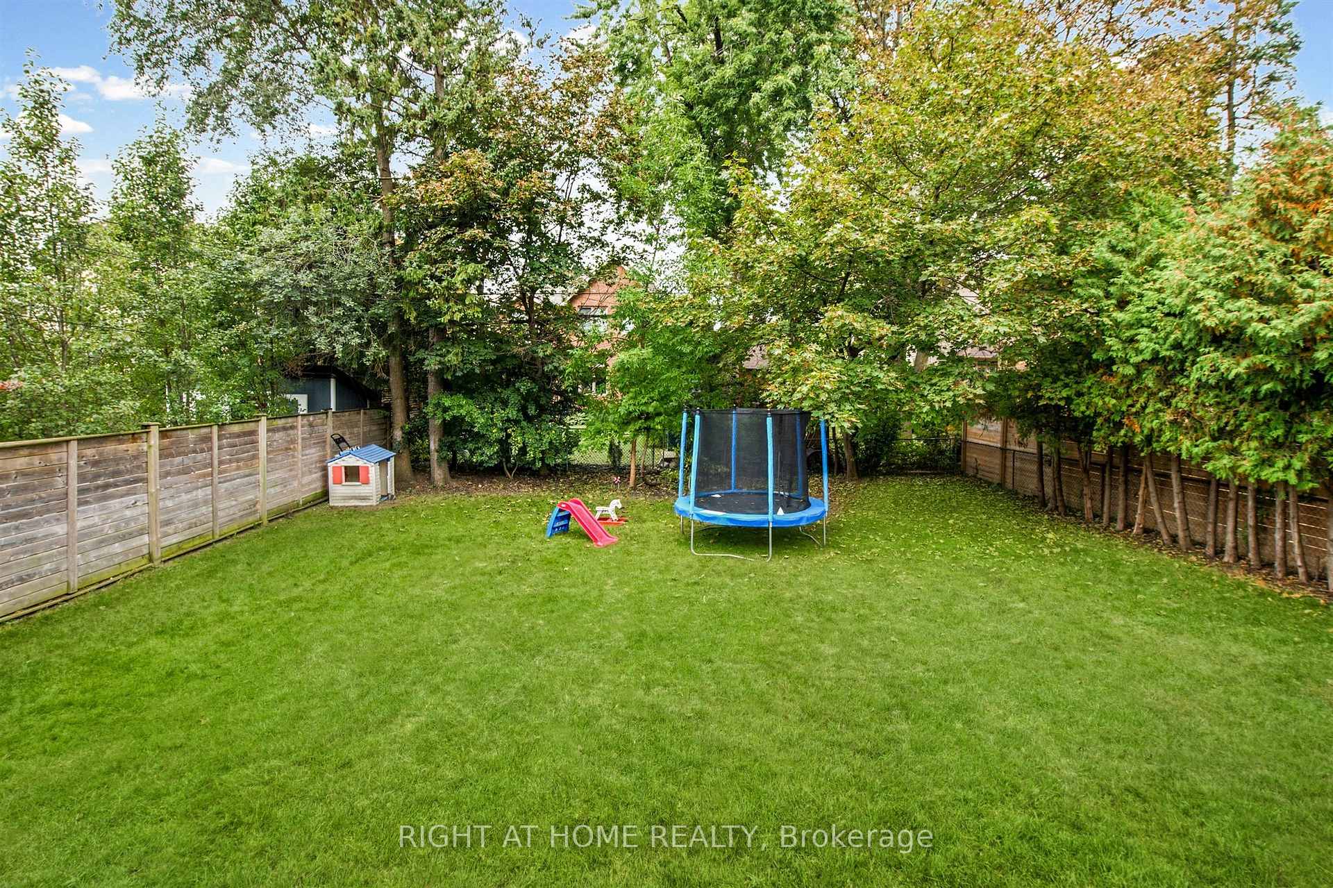 Photo 41 of 50 Gardenvale Road, Etobicoke, Stonegate-Queensway — HOMEH
