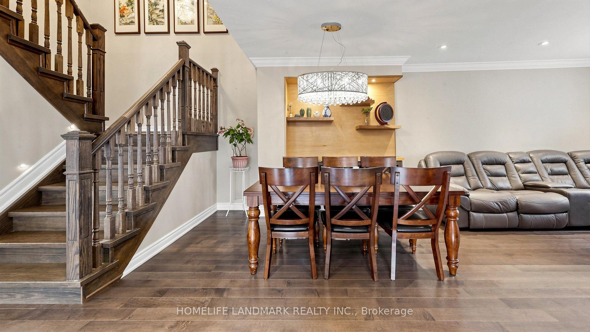 Photo 7 of 4 Bishop Crescent, Markham, Markham Village — HOMEH