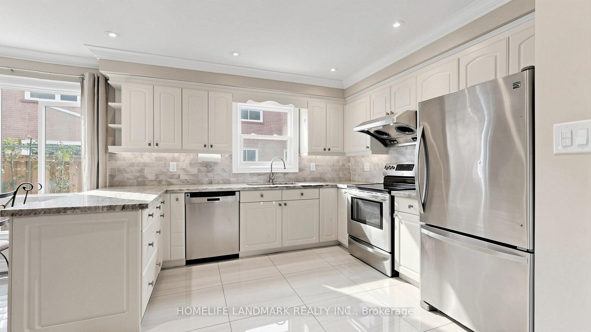 Photo 12 of 4 Bishop Crescent, Markham, Markham Village — HOMEH