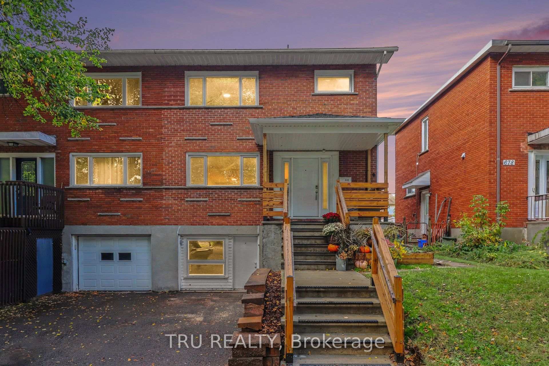Photo 1 of 682 Morin Street, Ottawa, Castle Heights — HOMEH