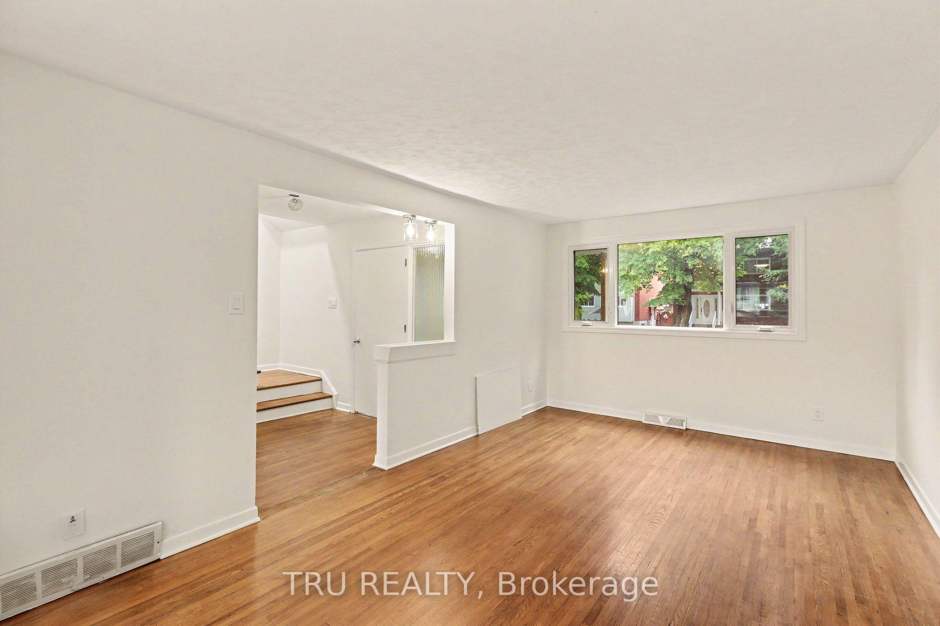 Photo 8 of 682 Morin Street, Ottawa, Castle Heights — HOMEH