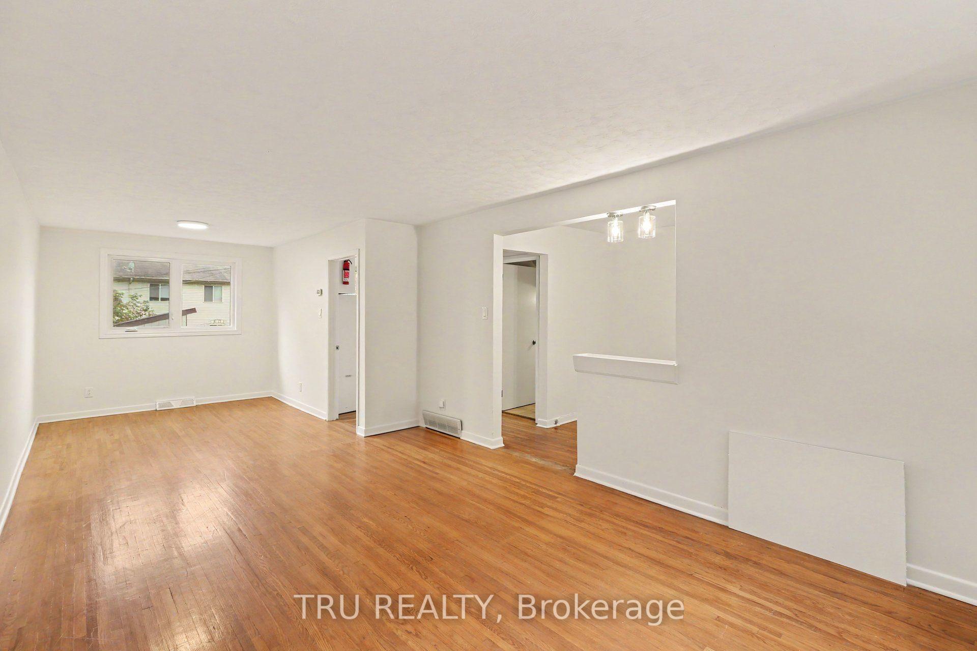 Photo 7 of 682 Morin Street, Ottawa, Castle Heights — HOMEH