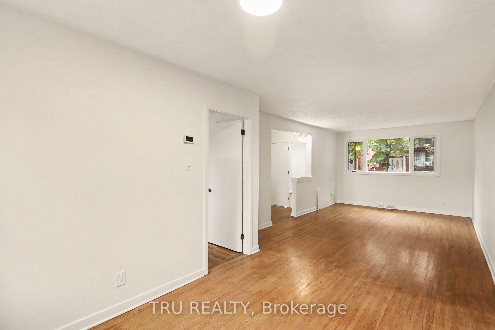 Photo 9 of 682 Morin Street, Ottawa, Castle Heights — HOMEH